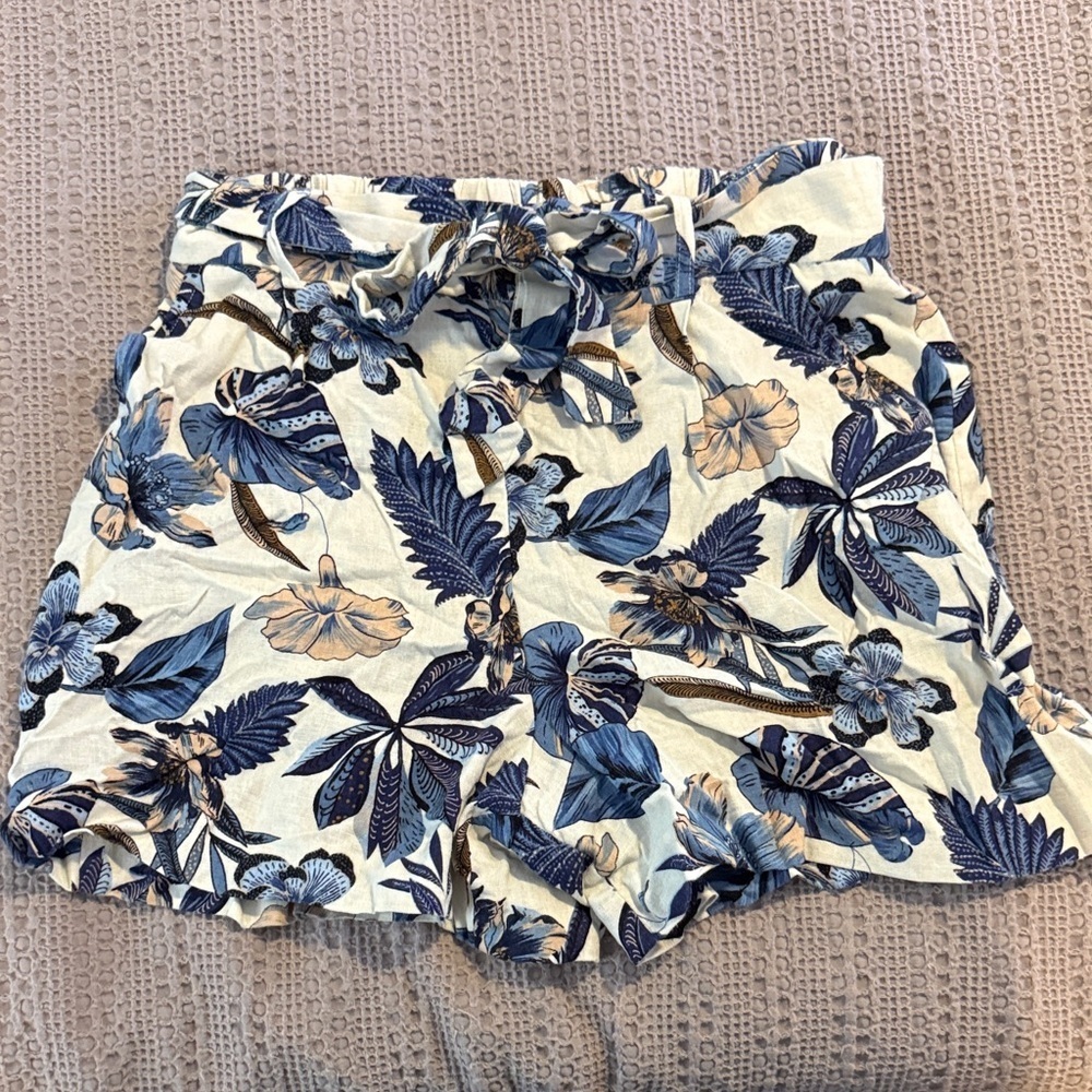 Dalia Lindsay blue High Waisted Shorts - Picture 2 of 6